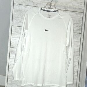 Nike Pro Dri-FIT Slim Fit Shirt in White
